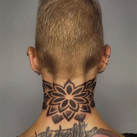 69 Neck Tattoos For Women With Meaning